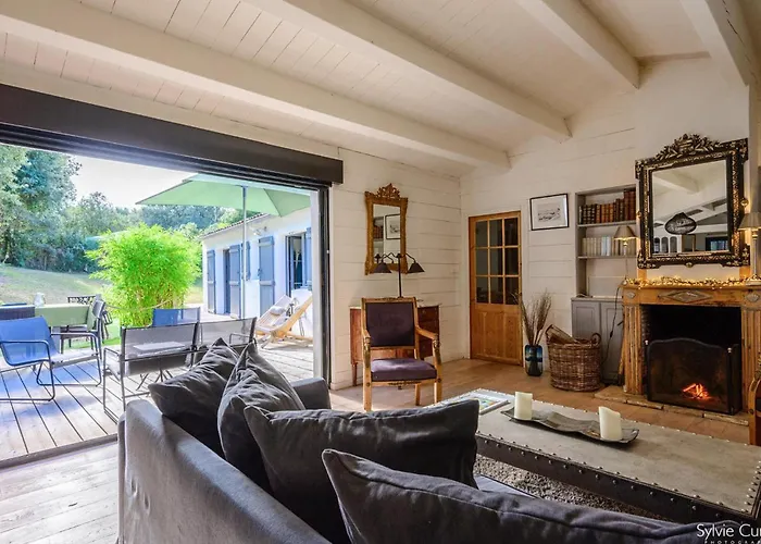 Holiday home Maison Acces Direct La Couarde-sur-Mer