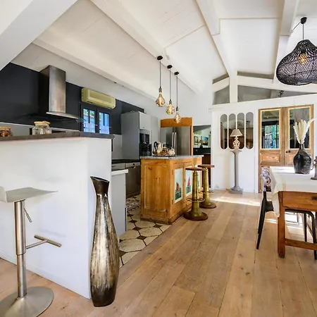 Holiday home Maison Acces Direct